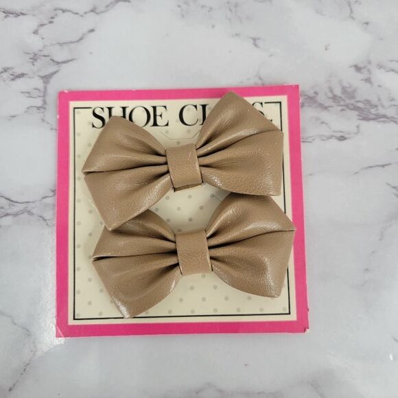 Shoe Clips Vintage Tanish Taupe Deadstock NEW Bows For Adding To High Heels - Picture 1 of 6